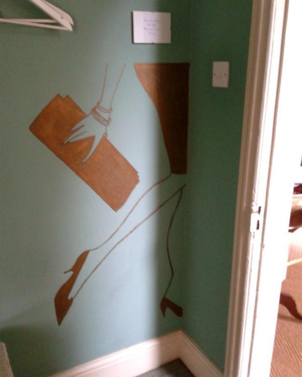 Cornerstones Guest House Sale Room photo