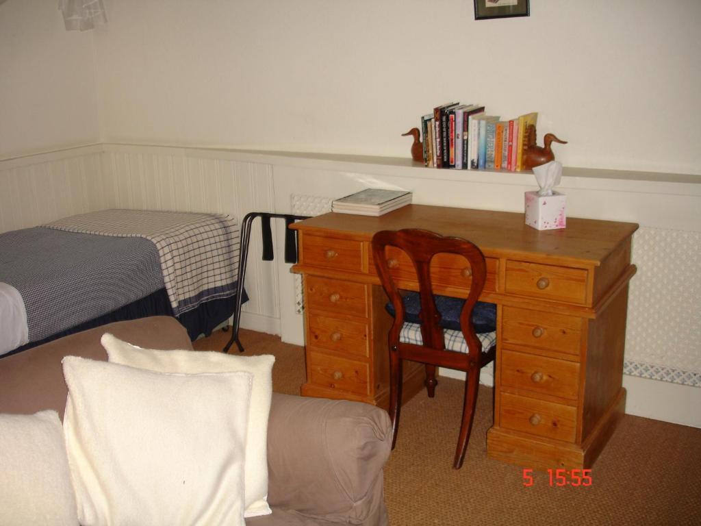 Cornerstones Guest House Sale Room photo